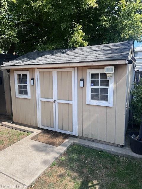 84 Barons Avenue N, Hamilton, ON - Outdoor