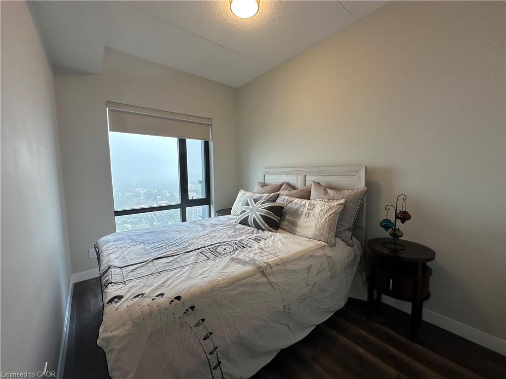 1902-15 Queen Street S, Hamilton, ON - Indoor Photo Showing Bedroom