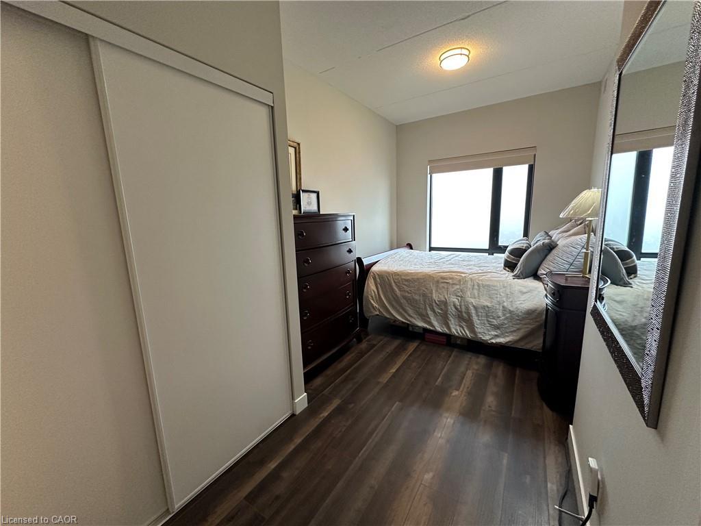 1902-15 Queen Street S, Hamilton, ON - Indoor Photo Showing Bedroom