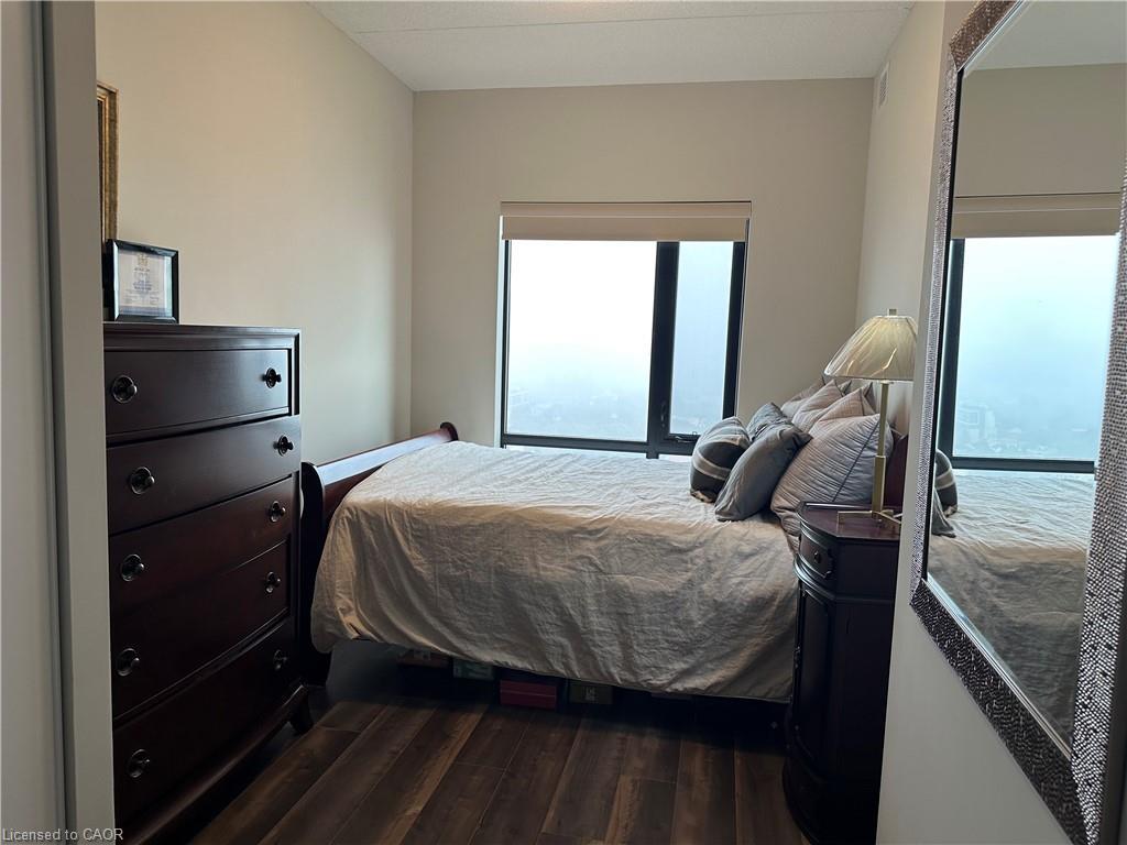 1902-15 Queen Street S, Hamilton, ON - Indoor Photo Showing Bedroom