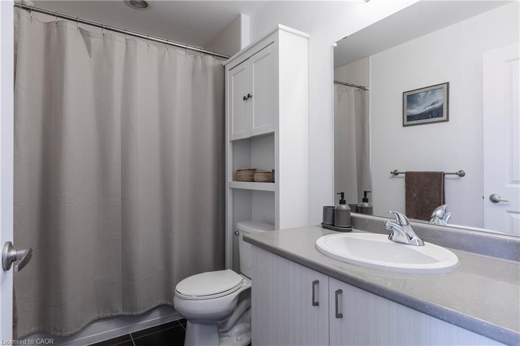 1010-85 Robinson Street, Hamilton, ON - Indoor Photo Showing Bathroom