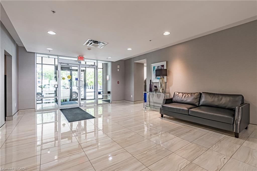 1010-85 Robinson Street, Hamilton, ON - Indoor Photo Showing Other Room