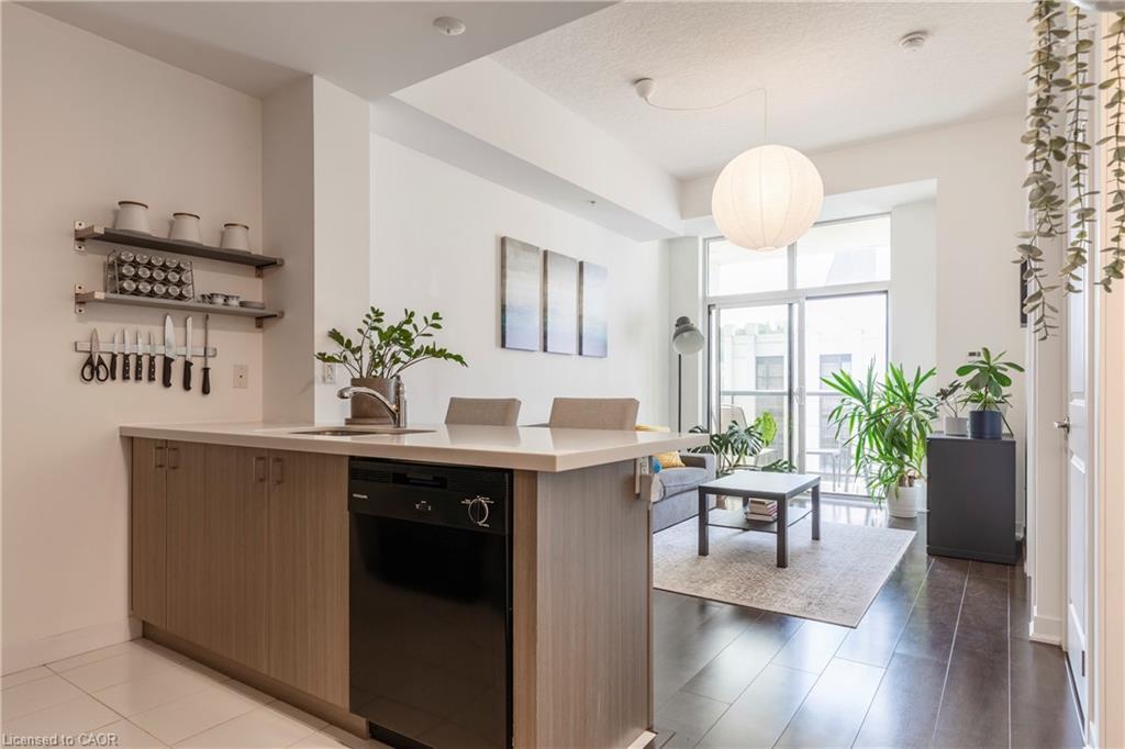 1010-85 Robinson Street, Hamilton, ON - Indoor