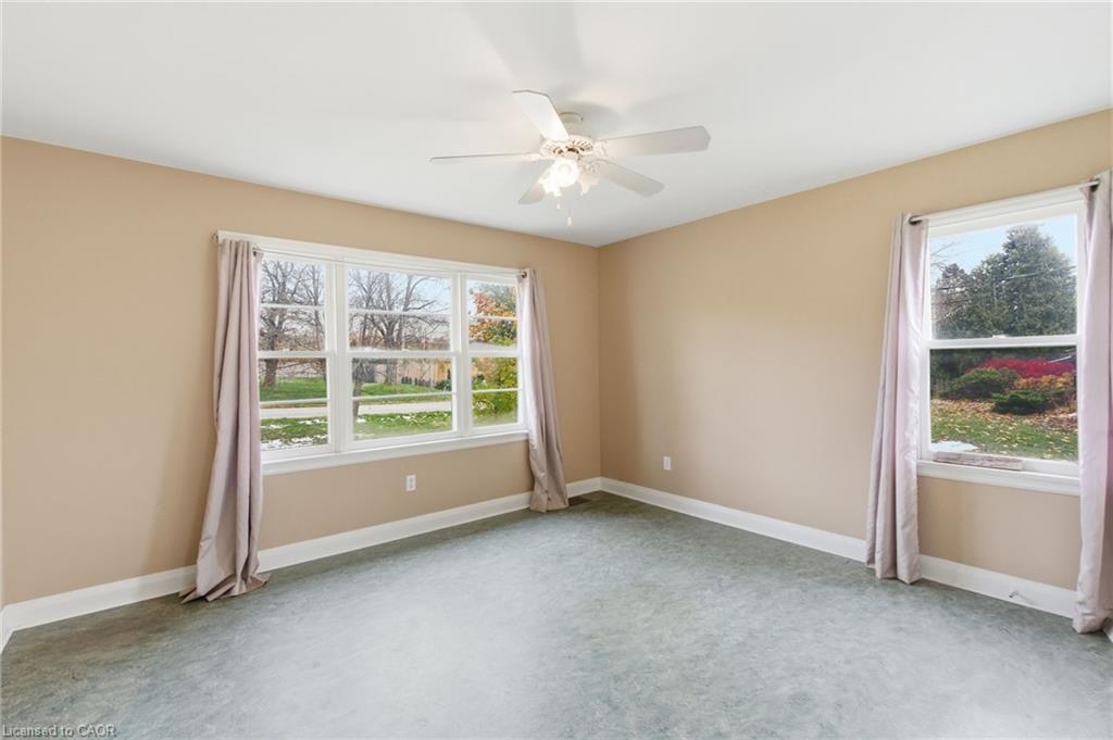 68 Atkinson Boulevard, Dundas, ON - Indoor Photo Showing Other Room