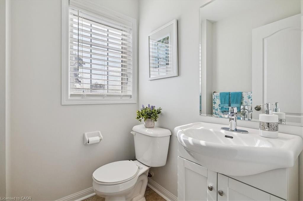 69-470 Beach Boulevard, Hamilton, ON - Indoor Photo Showing Bathroom