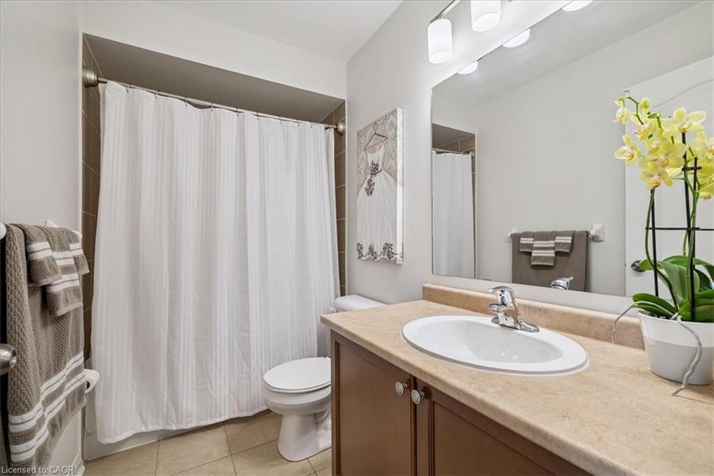69-470 Beach Boulevard, Hamilton, ON - Indoor Photo Showing Bathroom