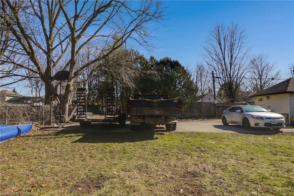 17 Shaw Avenue W, Cambridge, ON