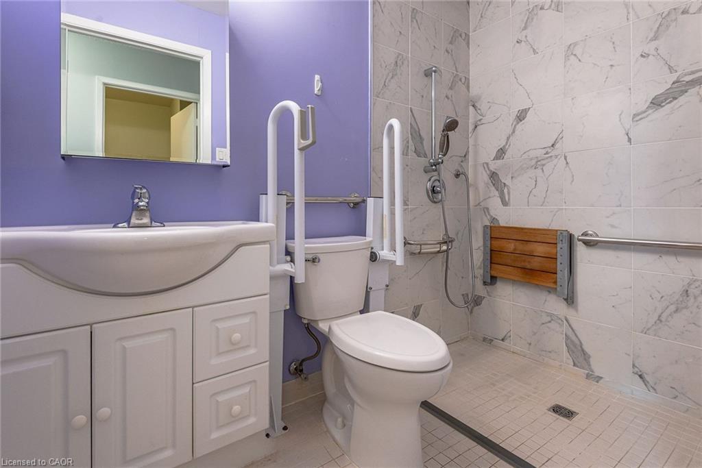 79-6797 Formentera Avenue, Mississauga, ON - Indoor Photo Showing Bathroom