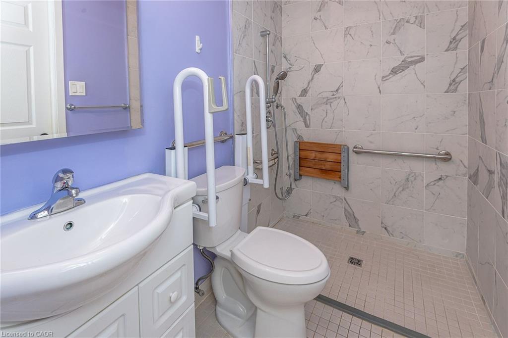 79-6797 Formentera Avenue, Mississauga, ON - Indoor Photo Showing Bathroom