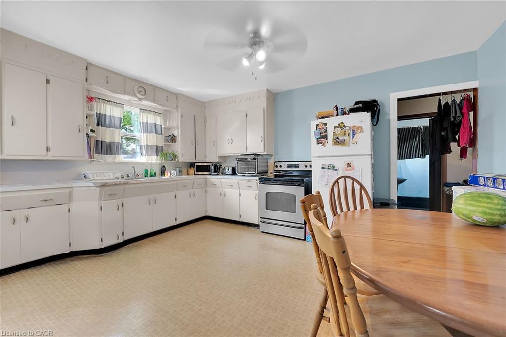 526 Steele Street, Port Colborne, ON - Indoor