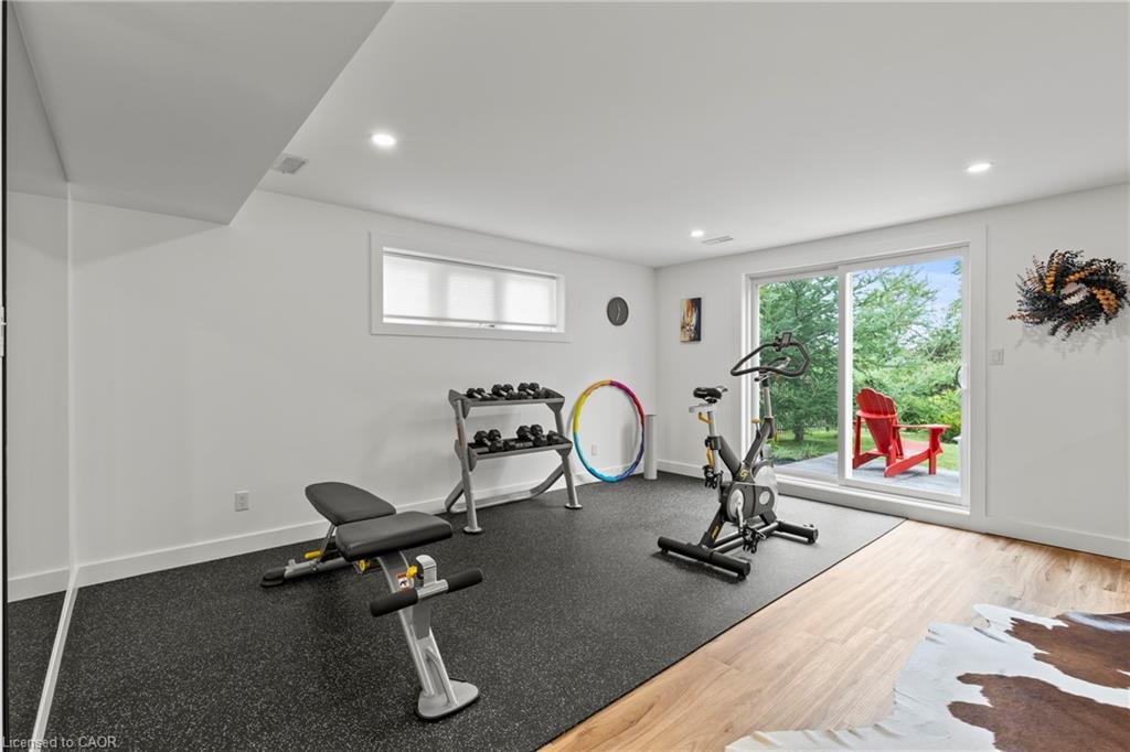 5799 Osprey Avenue, Niagara Falls, ON - Indoor Photo Showing Gym Room