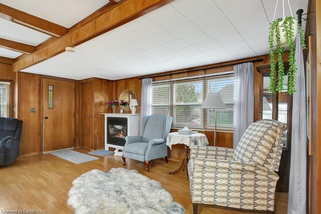 12 Macpherson Crescent, Flamborough, ON - Indoor Photo Showing Living Room With Fireplace