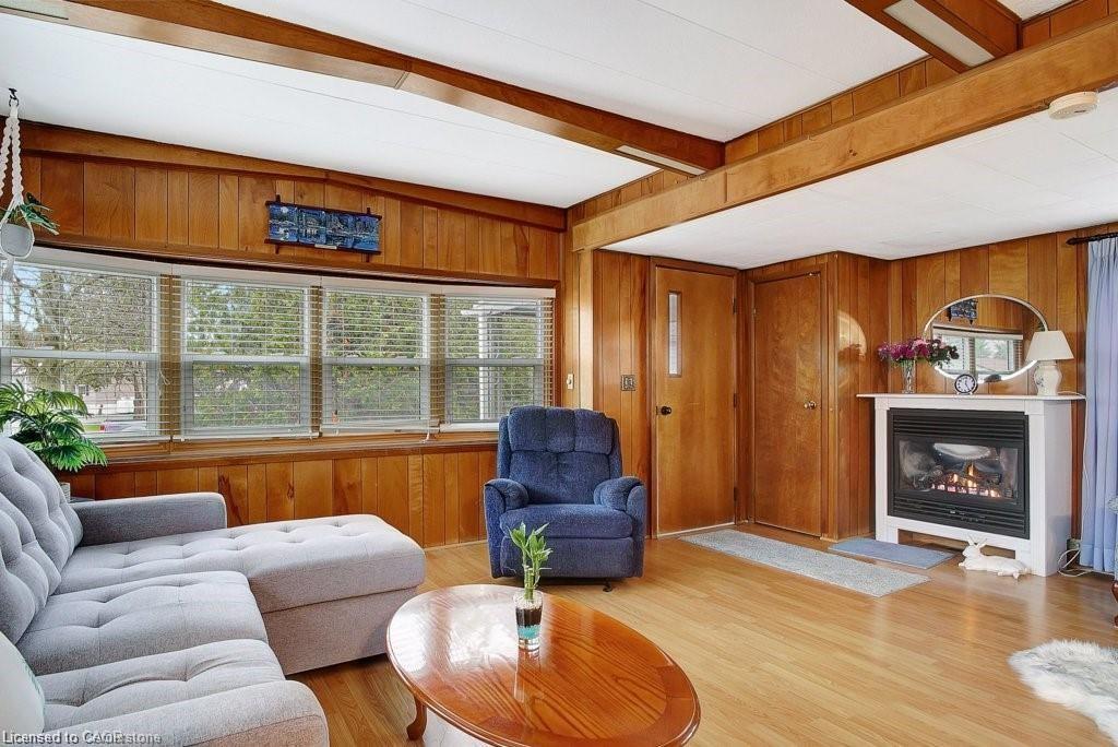 12 Macpherson Crescent, Flamborough, ON - Indoor Photo Showing Living Room With Fireplace