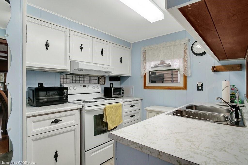 12 Macpherson Crescent, Flamborough, ON - Indoor Photo Showing Kitchen With Double Sink