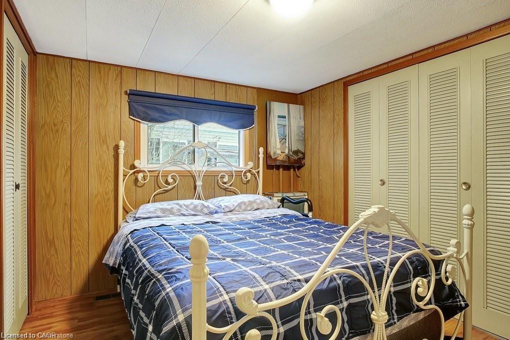 12 Macpherson Crescent, Flamborough, ON - Indoor Photo Showing Bedroom