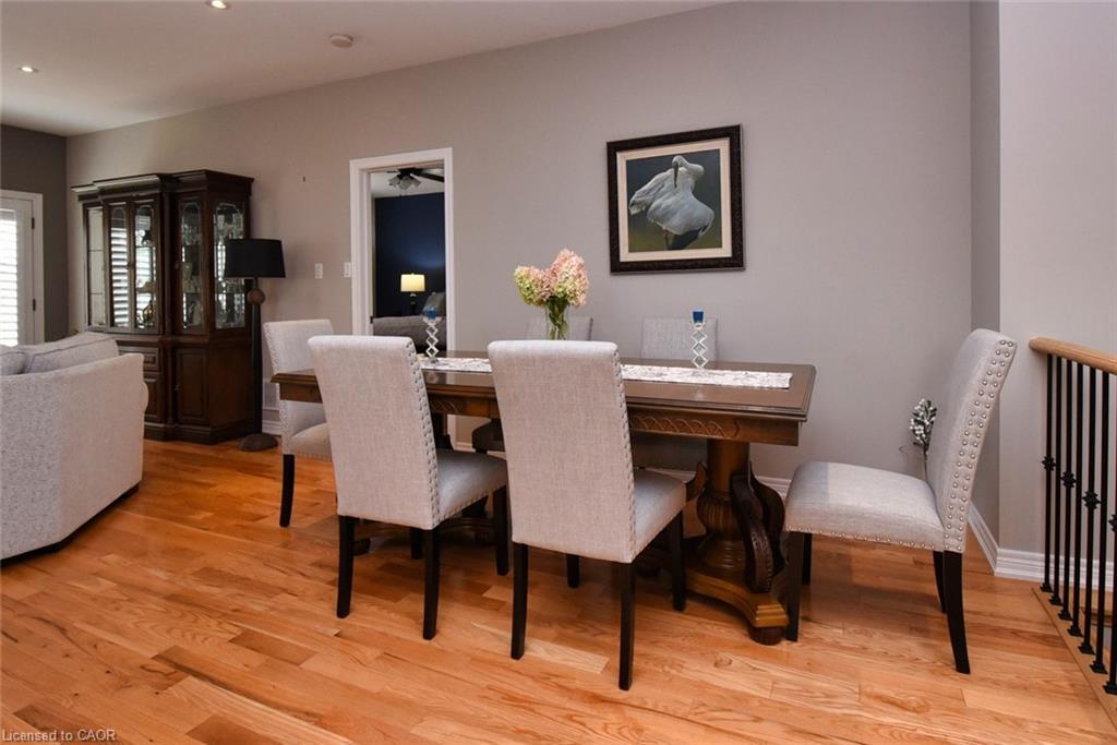 4-288 Main Street E, Grimsby, ON - Indoor Photo Showing Dining Room