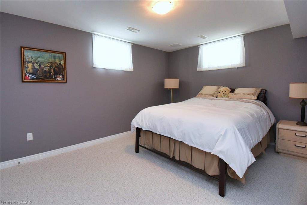 4-288 Main Street E, Grimsby, ON - Indoor Photo Showing Bedroom