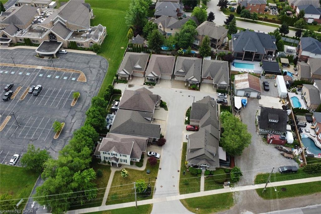 4-288 Main Street E, Grimsby, ON - Outdoor With View