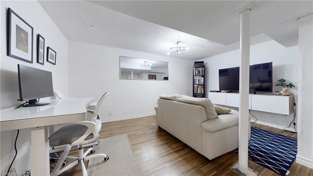 32-52 Adelaide Street, Barrie, ON - Indoor Photo Showing Office