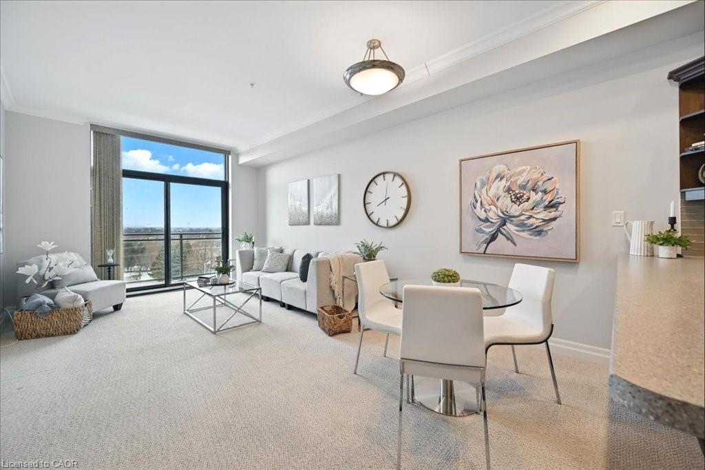 607-3290 New Street, Burlington, ON - Indoor