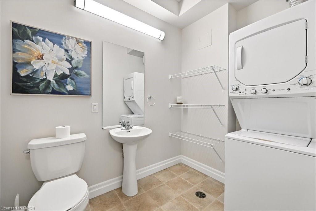 607-3290 New Street, Burlington, ON - Indoor