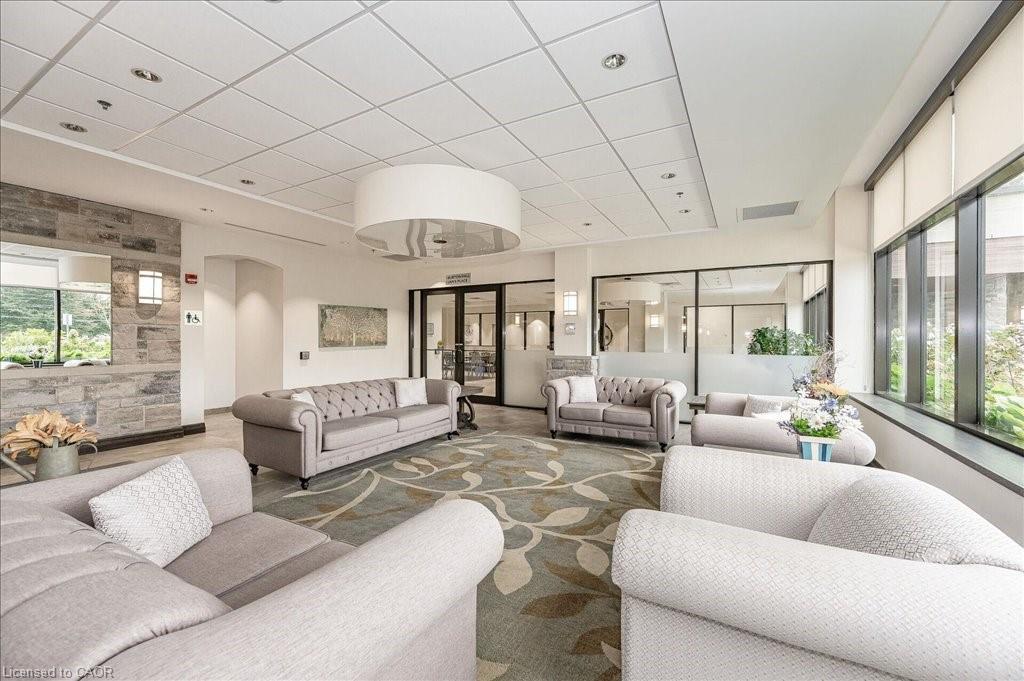 607-3290 New Street, Burlington, ON - Indoor
