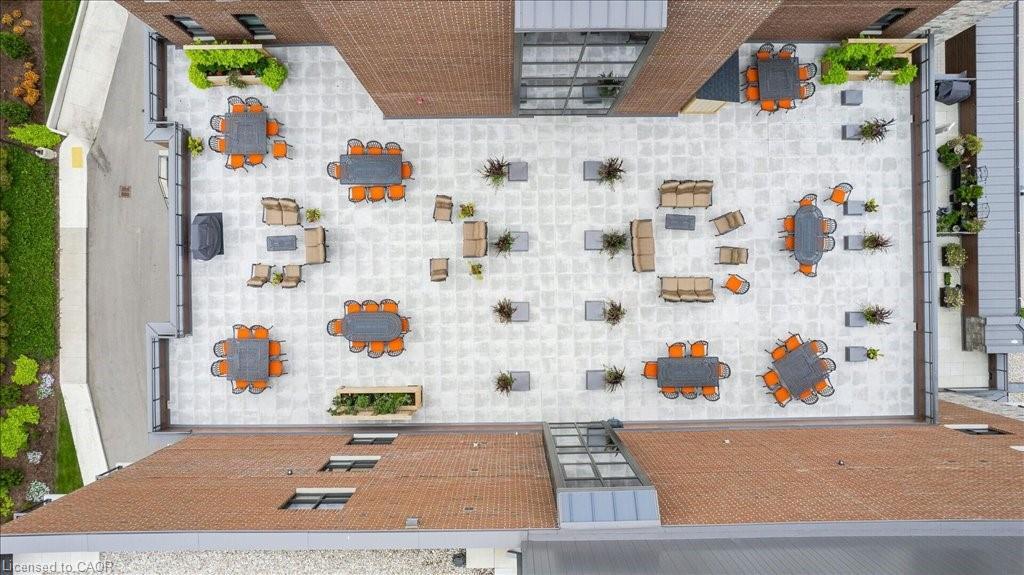 607-3290 New Street, Burlington, ON -