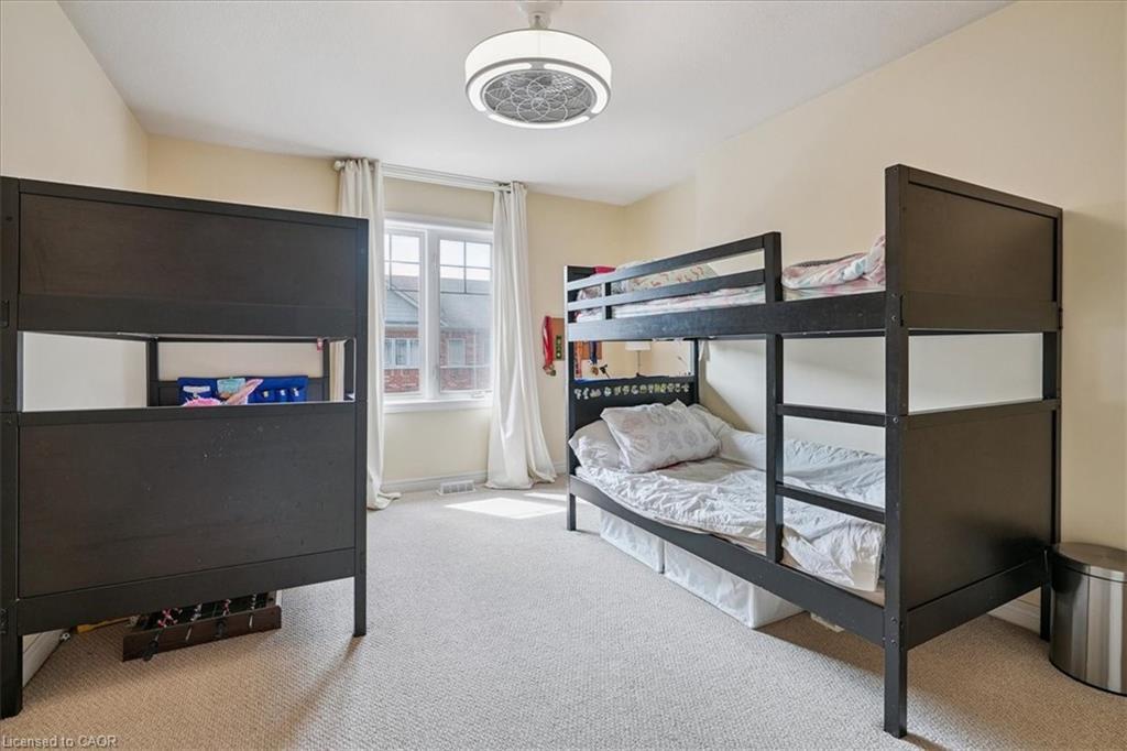 69-6 Chestnut Drive, Grimsby, ON - Indoor Photo Showing Bedroom