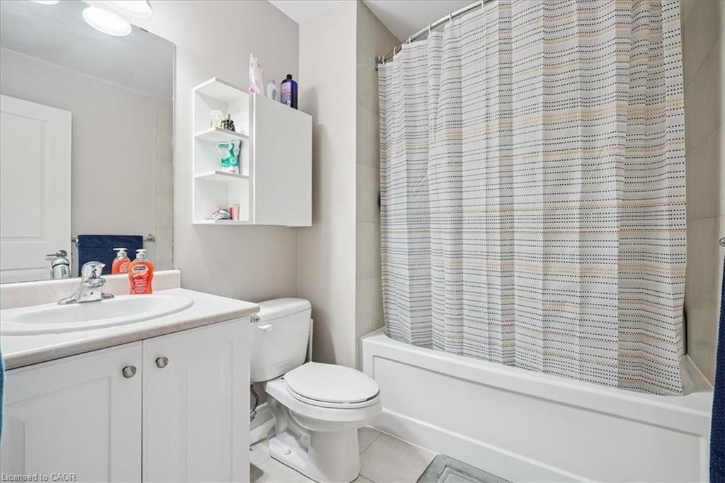 69-6 Chestnut Drive, Grimsby, ON - Indoor Photo Showing Bathroom