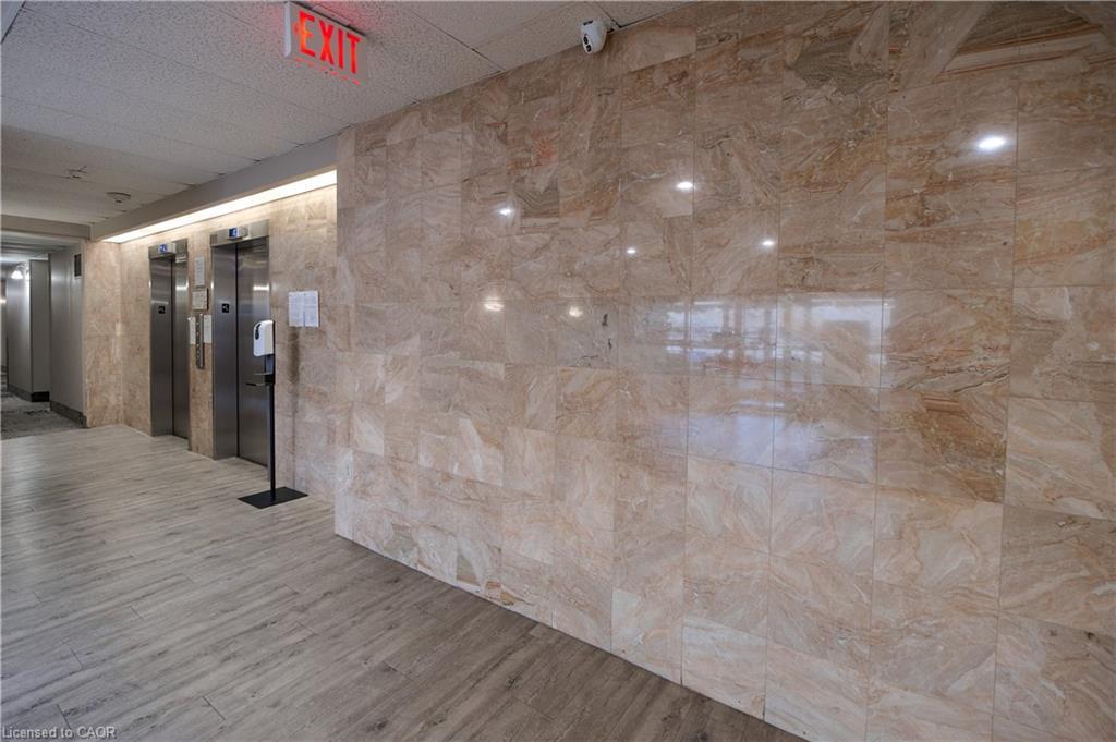 909-3227 King Street, Kitchener, ON - Indoor