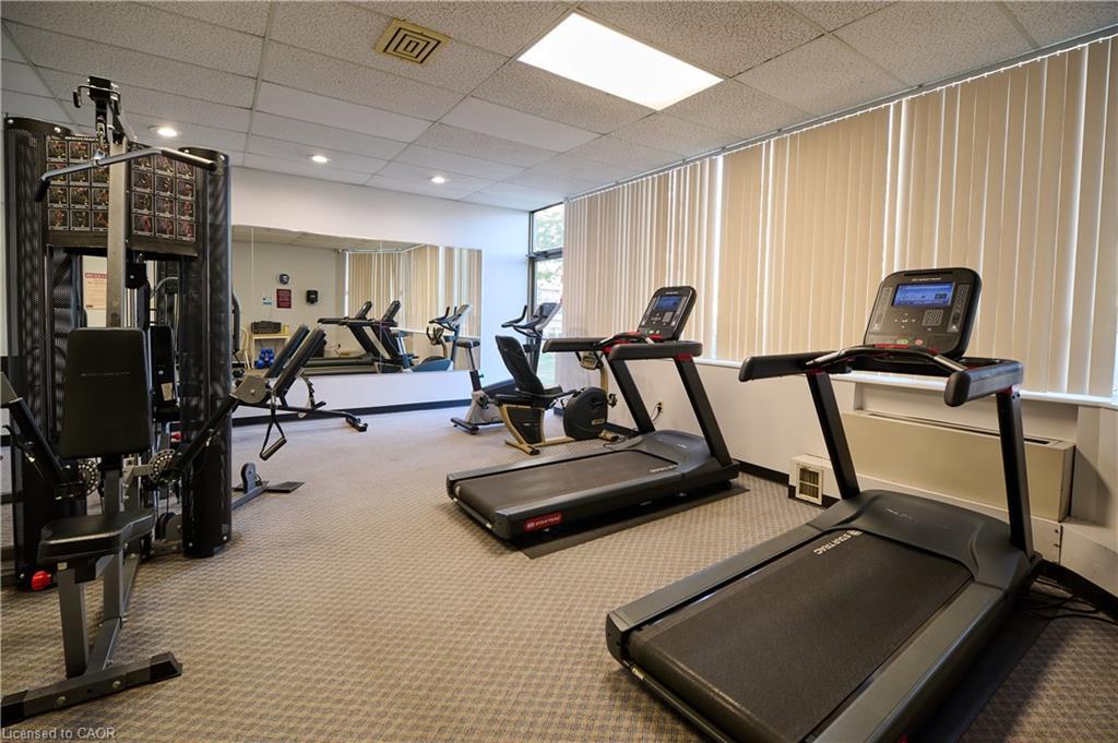 909-3227 King Street, Kitchener, ON - Indoor Photo Showing Gym Room