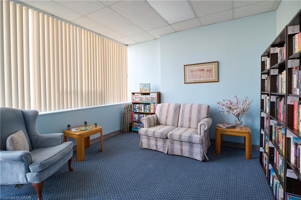 909-3227 King Street, Kitchener, ON - Indoor