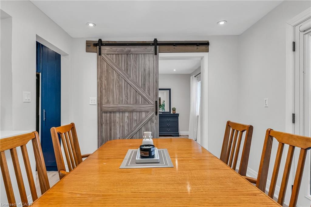1034 Meredith Avenue, Mississauga, ON - Indoor Photo Showing Dining Room