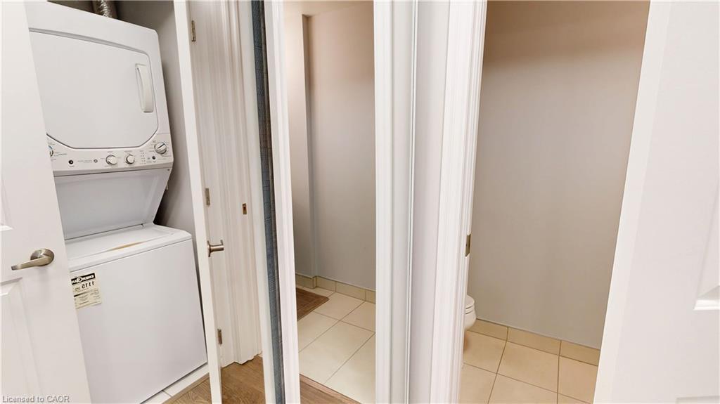 304-560 North Service Road, Grimsby, ON - Indoor Photo Showing Laundry Room
