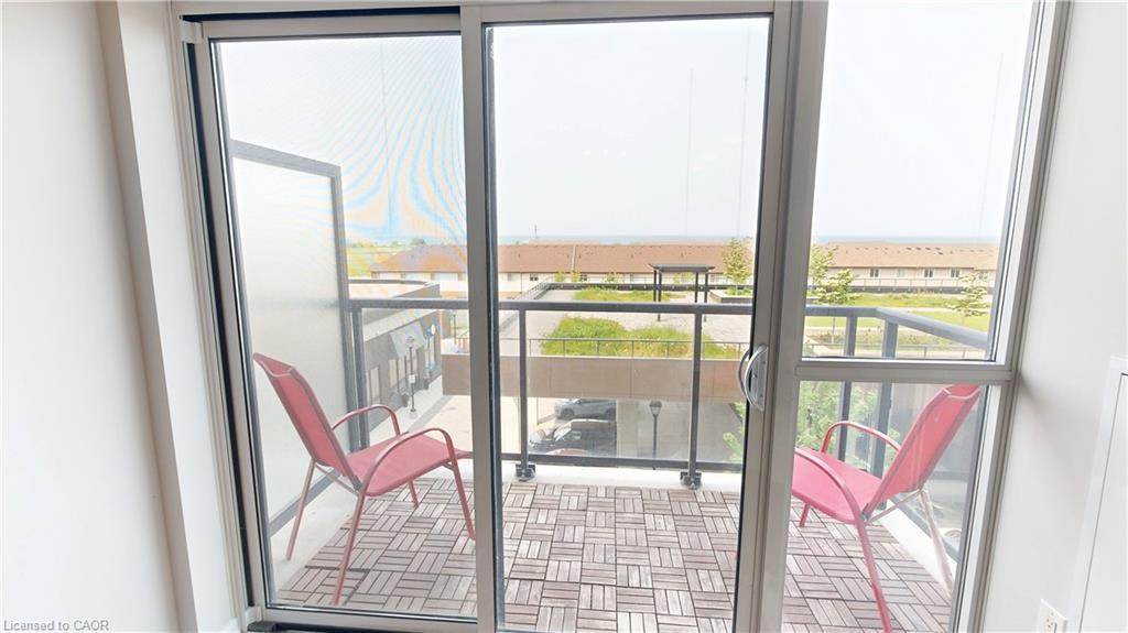 304-560 North Service Road, Grimsby, ON - Indoor Photo Showing Other Room