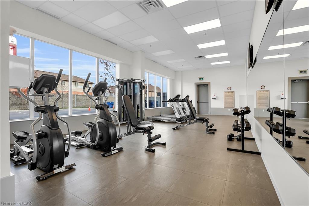 304-560 North Service Road, Grimsby, ON - Indoor Photo Showing Gym Room