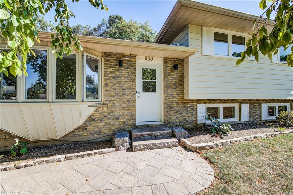 659 Gladstone Drive, Woodstock, ON - Outdoor