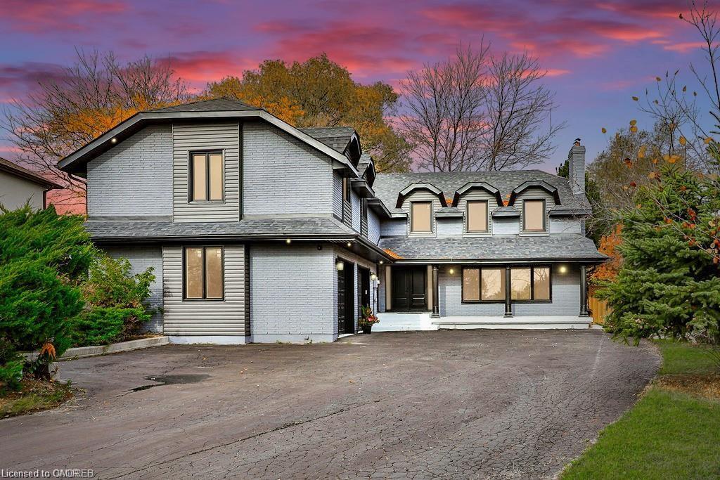 2309 Dunedin Road, Oakville, ON - Outdoor With Facade