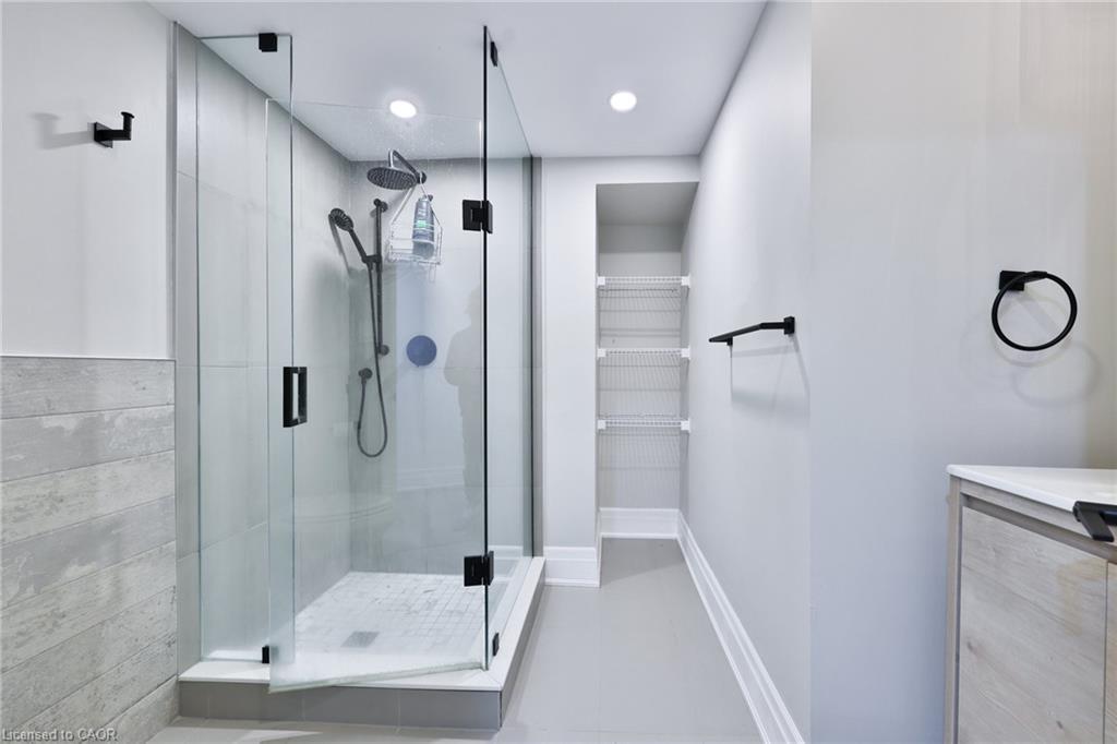 2309 Dunedin Road, Oakville, ON - Indoor Photo Showing Bathroom