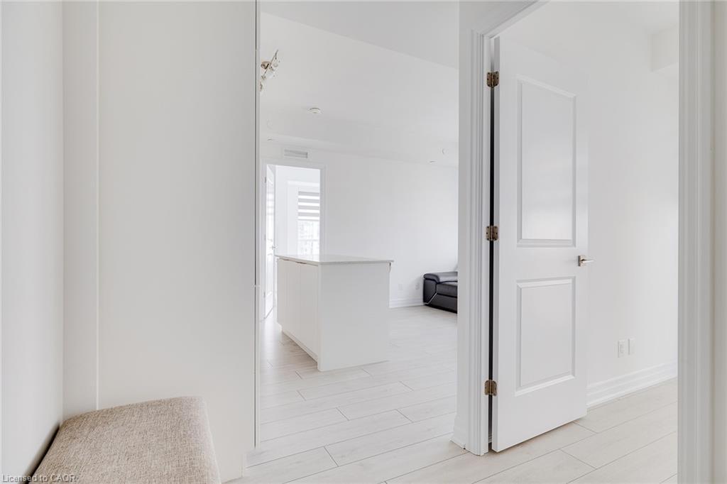 2508-30 Elm Drive W, Mississauga, ON - Indoor Photo Showing Other Room