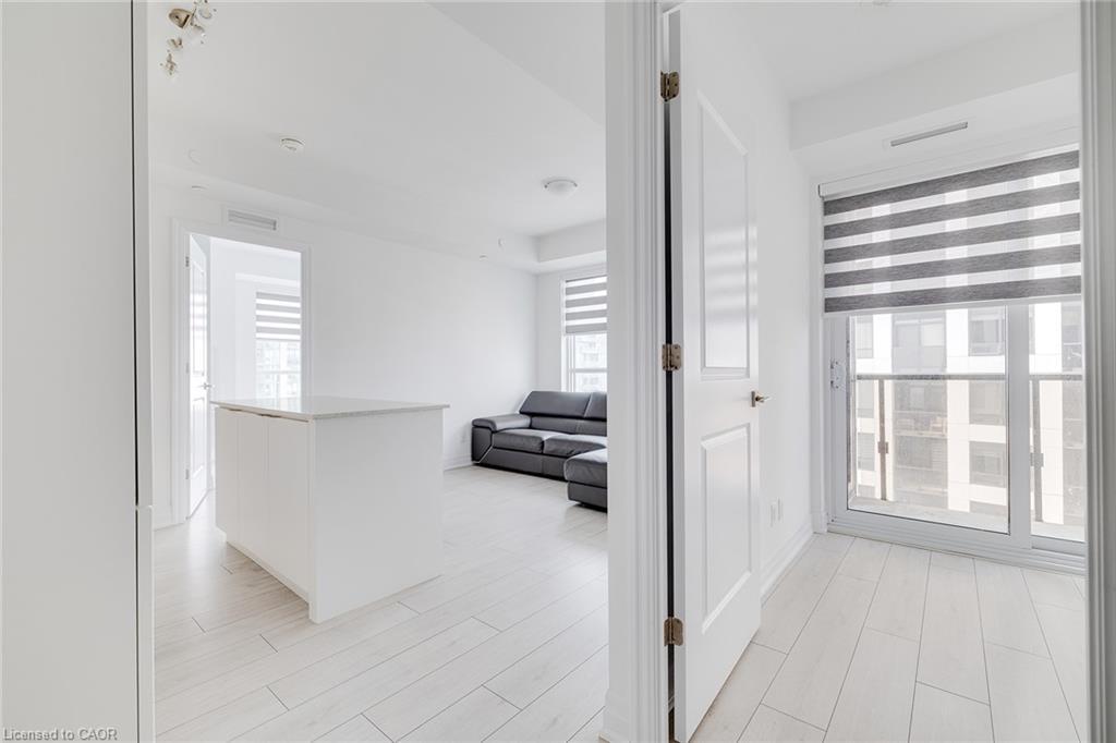 2508-30 Elm Drive W, Mississauga, ON - Indoor Photo Showing Other Room