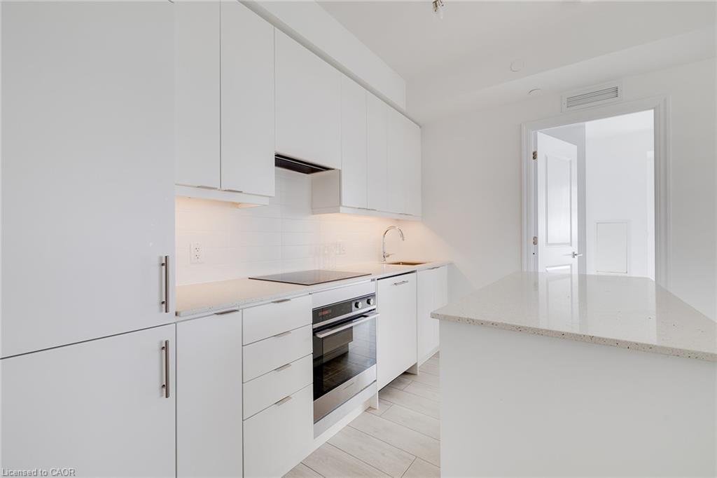 2508-30 Elm Drive W, Mississauga, ON - Indoor Photo Showing Kitchen With Upgraded Kitchen