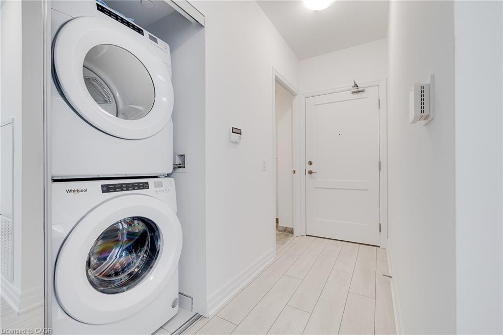 2508-30 Elm Drive W, Mississauga, ON - Indoor Photo Showing Laundry Room