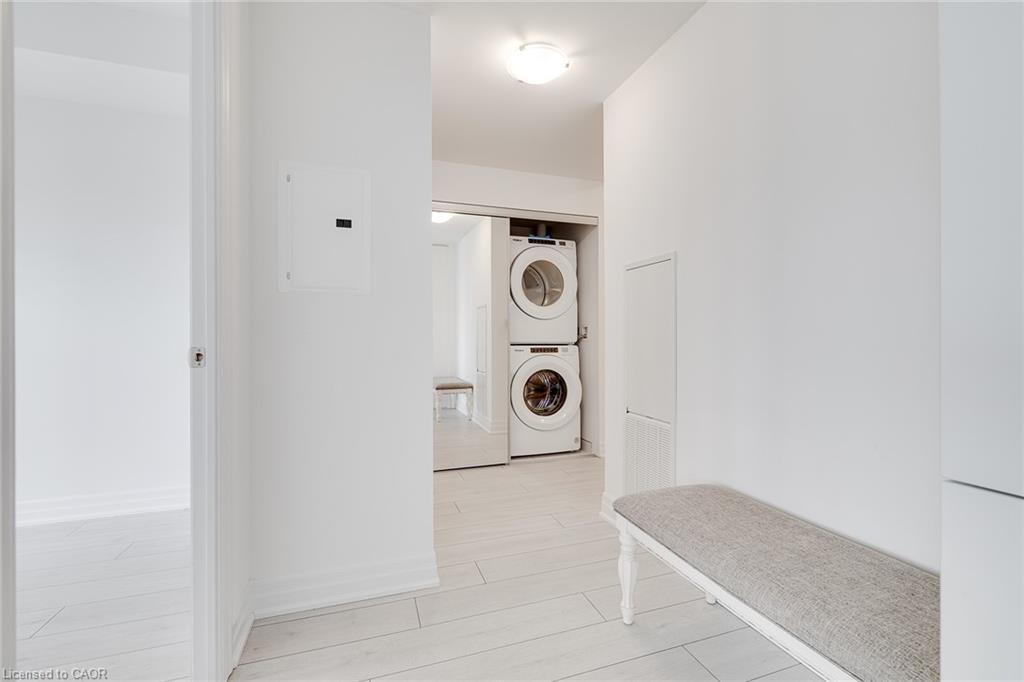 2508-30 Elm Drive W, Mississauga, ON - Indoor Photo Showing Laundry Room