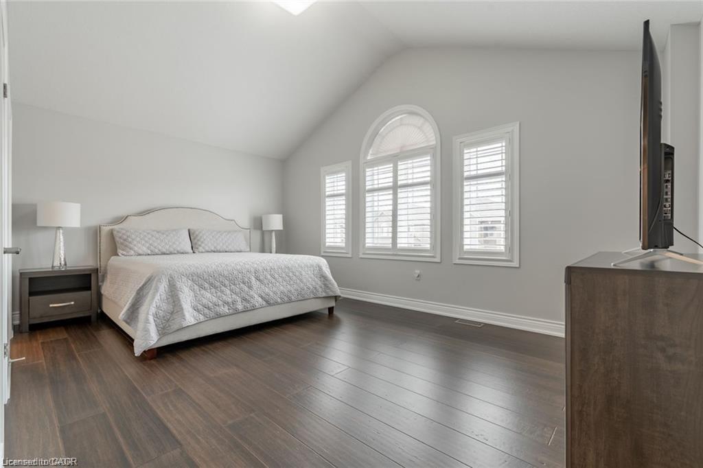 89 Keystone Crescent, Stoney Creek, ON - Indoor Photo Showing Bedroom