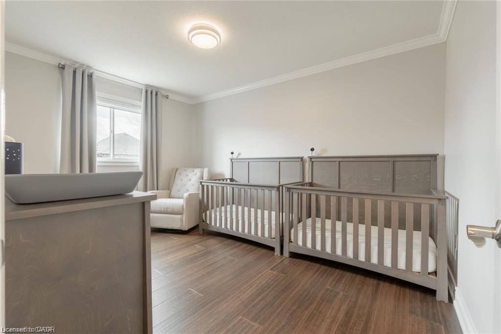 89 Keystone Crescent, Stoney Creek, ON - Indoor Photo Showing Bedroom