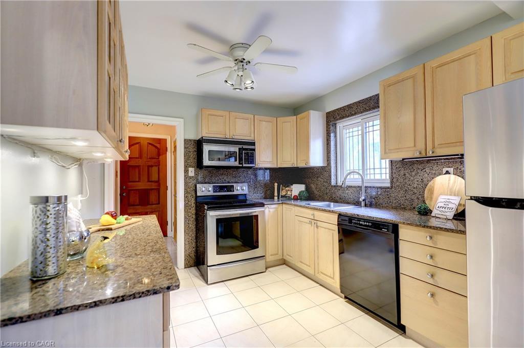 56 Cynthia Road, Toronto, ON - Indoor Photo Showing Kitchen