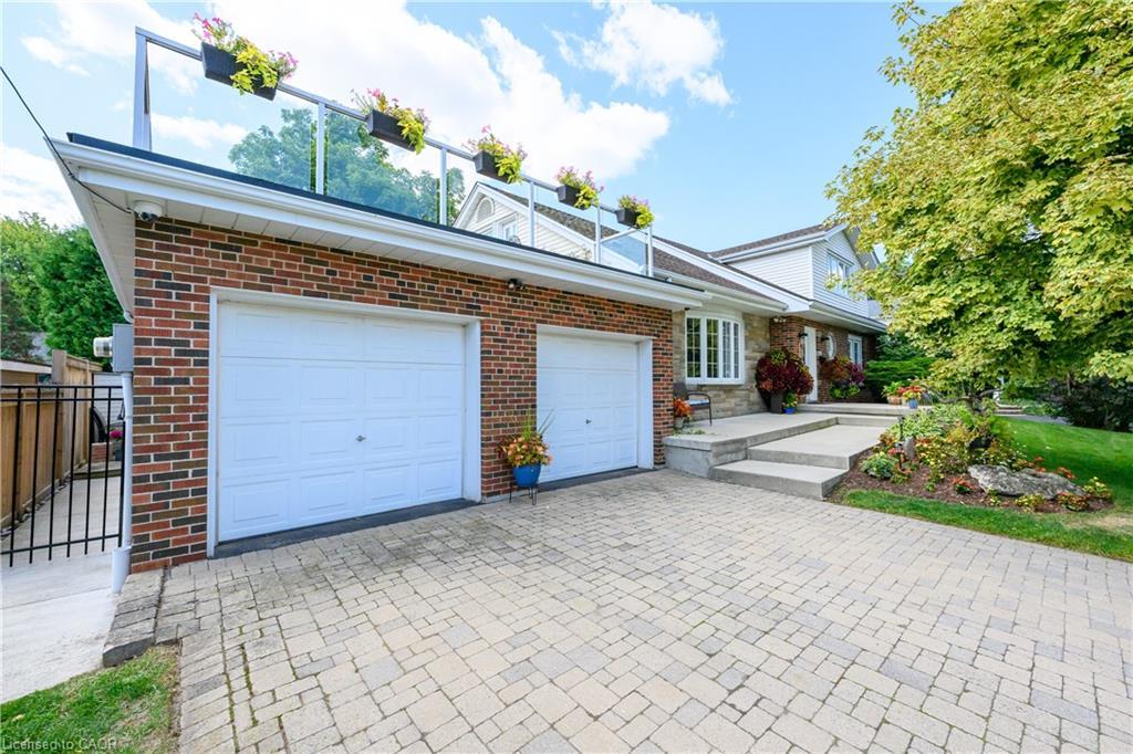 912 Boothman Avenue, Burlington, ON - Outdoor