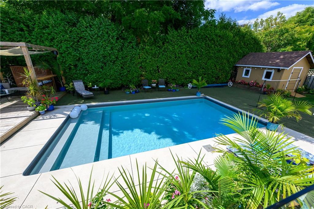 912 Boothman Avenue, Burlington, ON - Outdoor With In Ground Pool With Backyard