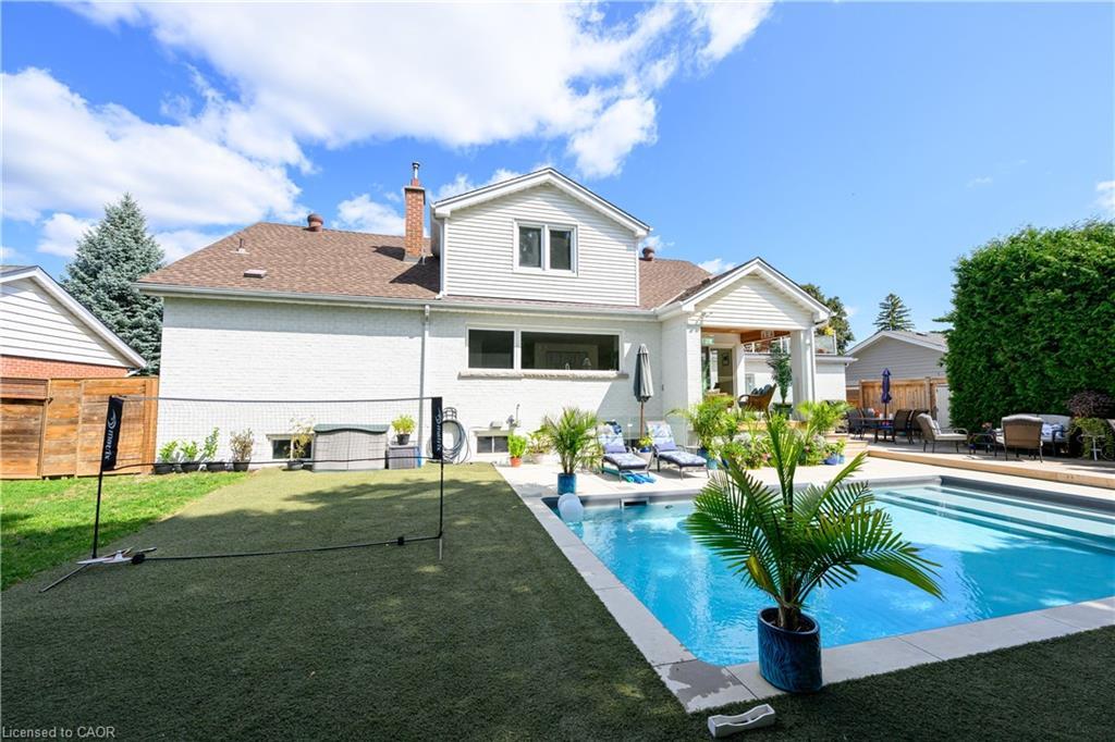 912 Boothman Avenue, Burlington, ON - Outdoor With In Ground Pool